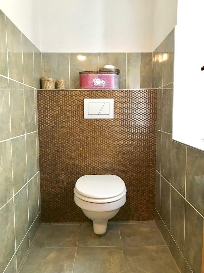 Budyne Apartment Budyne nad Ohri Εξωτερικό φωτογραφία