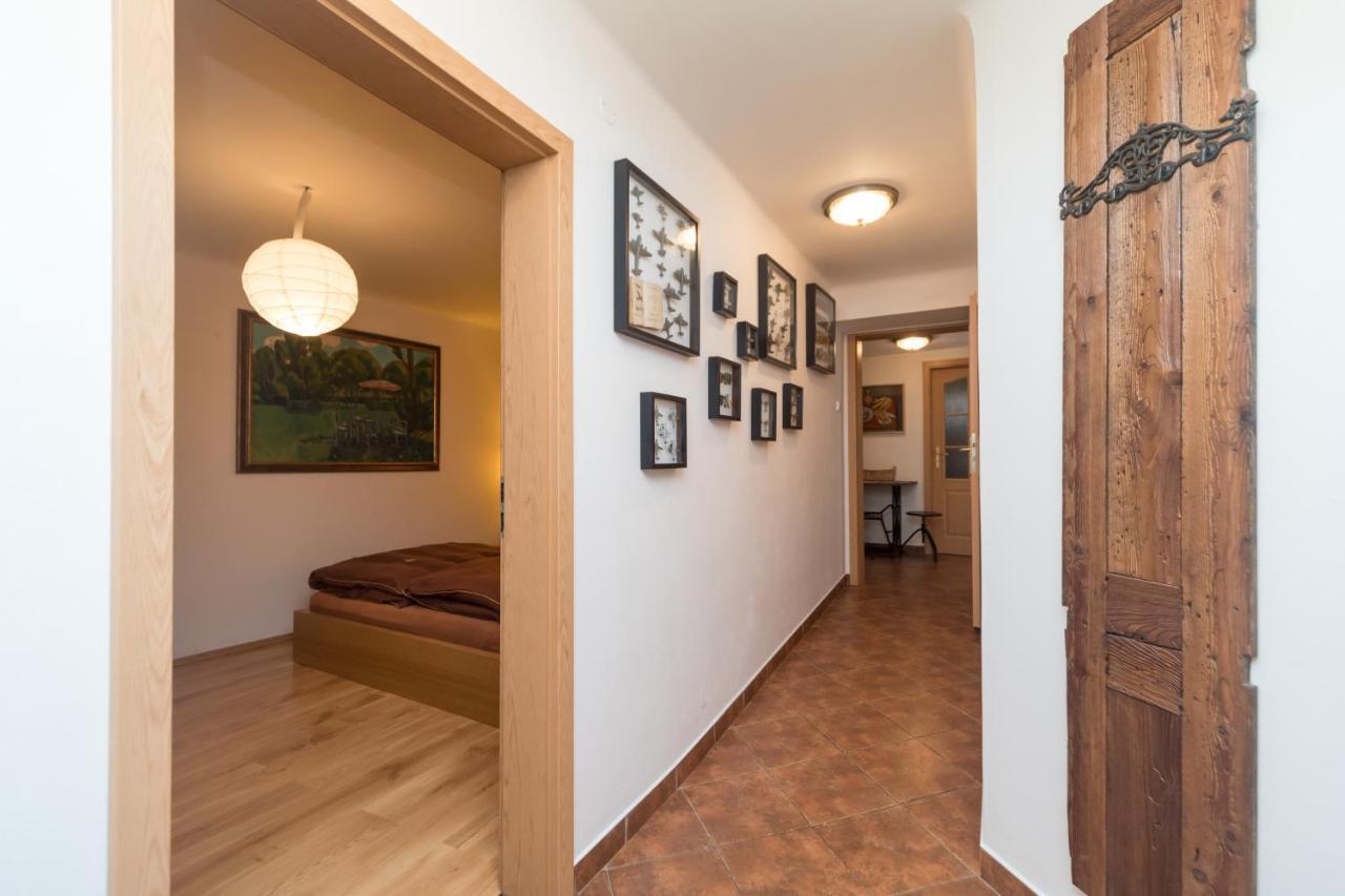 Budyne Apartment Budyne nad Ohri Εξωτερικό φωτογραφία